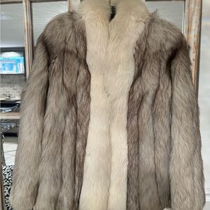 Vintage Fur Jacket with Plush Collar and Open Front Design